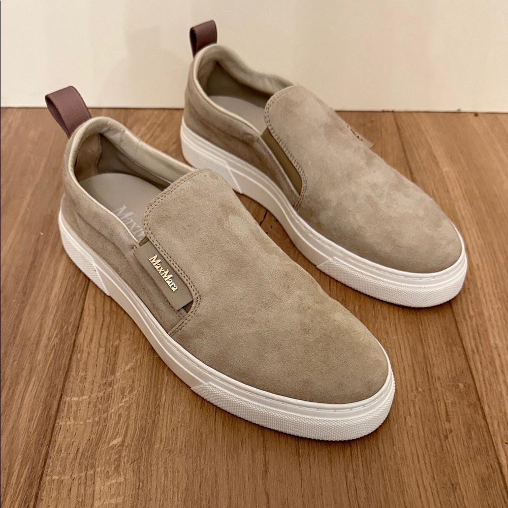 MaxMara Men's Beige Slip-On Loafers